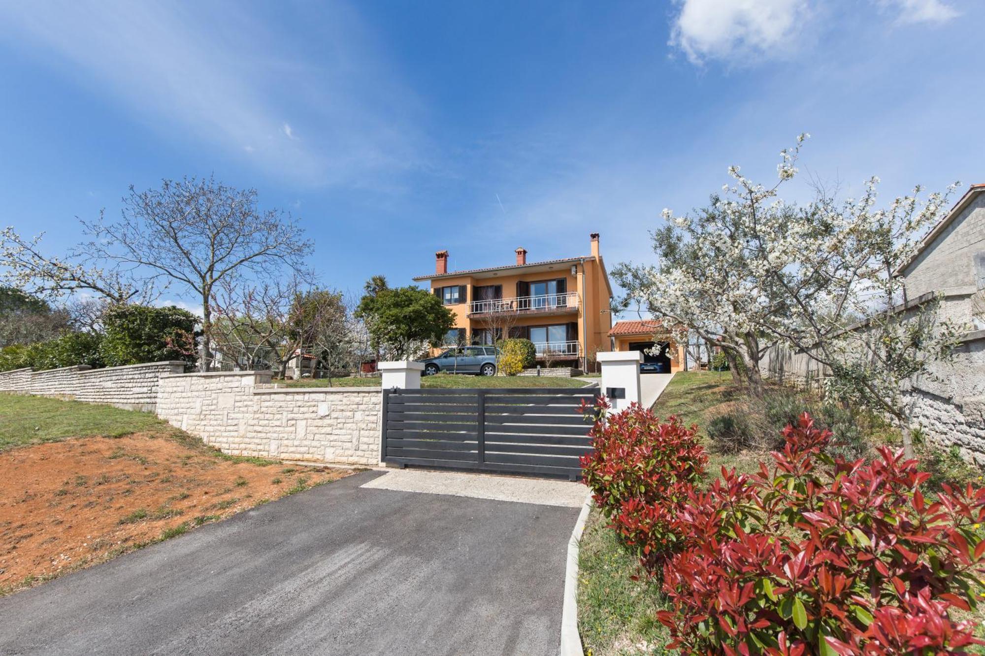 Casa Bruna Лабин Екстериор снимка